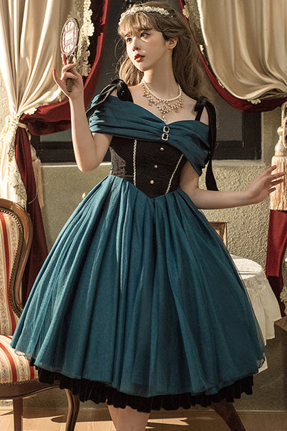 Vintage Style Dress with a Modern Fit