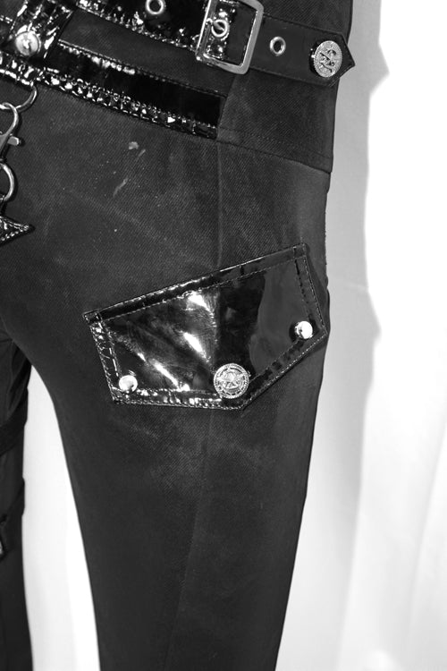 Thoughtfully Designed Pants in a Timeless Style