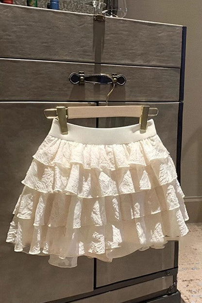 Casually Elegant Garment with a Refined Edge
