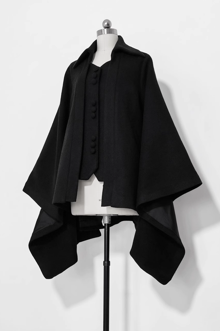 Beautifully Finished Coat in a Timeless Design