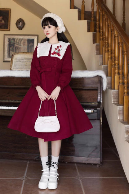 Casually Elegant Coat with a Refined Edge