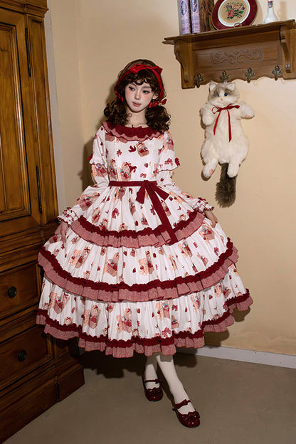Finely Styled Dress with a Classic Vintage Look