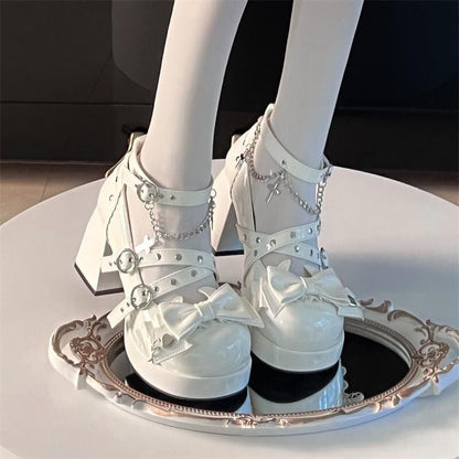 Sophisticated Heels with a Clean Classic Look