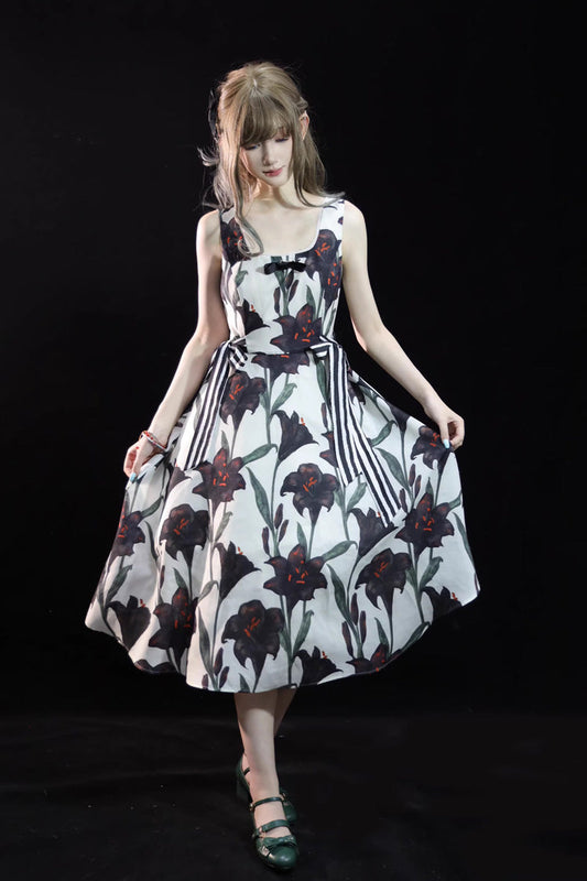 Finely Styled Dress with a Classic Vintage Look