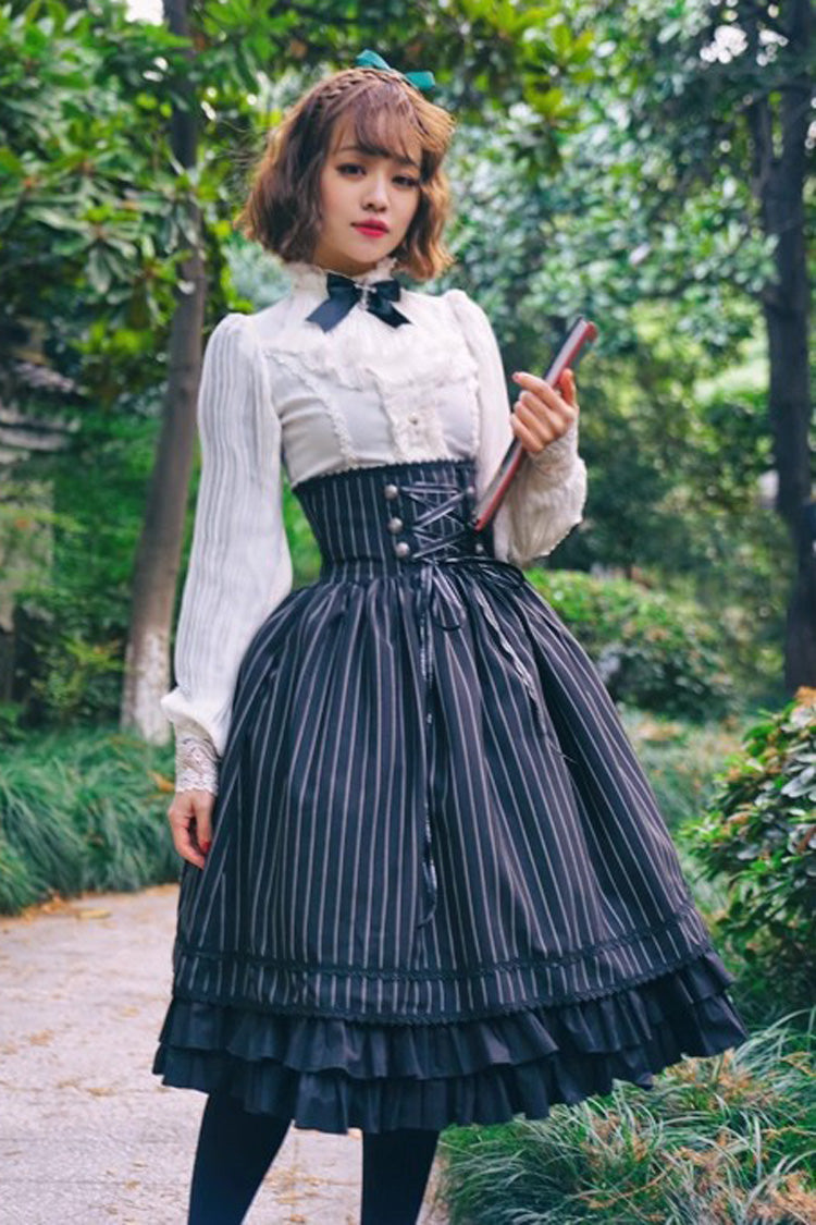 Beautifully Finished Blouse in a Timeless Design