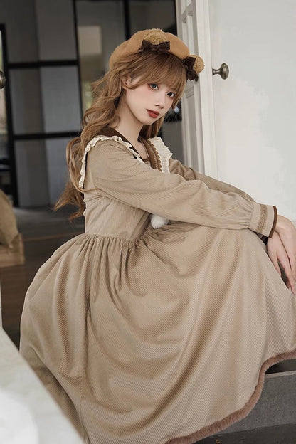 Casually Elegant Dress with a Refined Edge