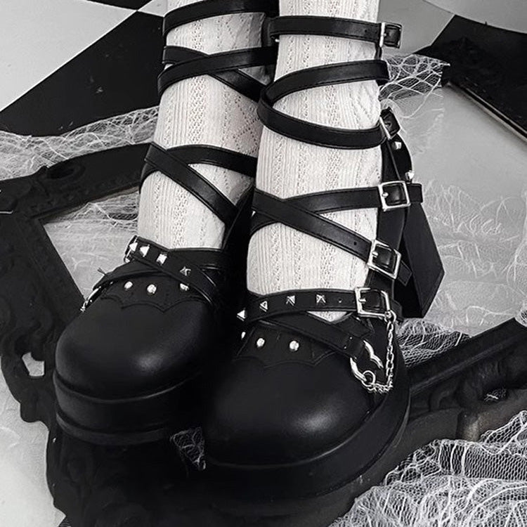 Beautifully Finished Heels in a Timeless Design