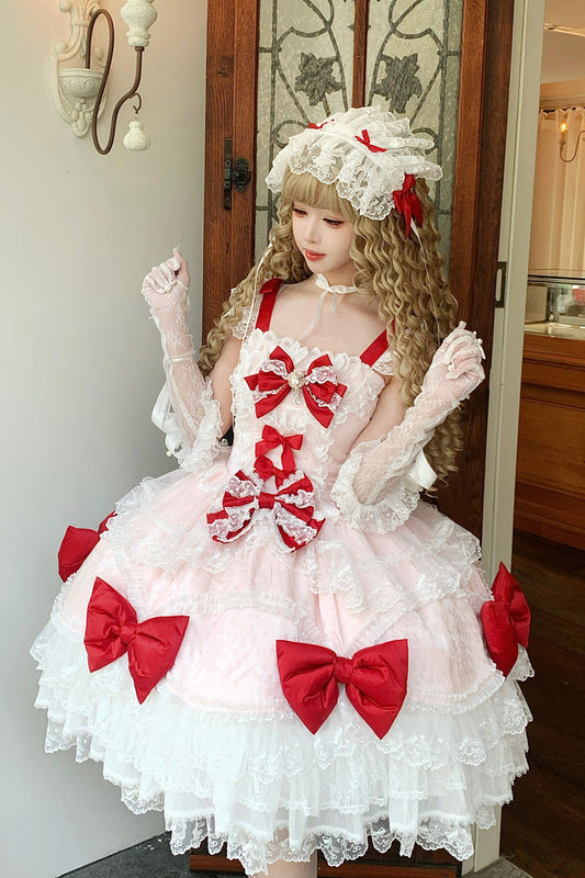 Finely Styled Dress with a Classic Vintage Look