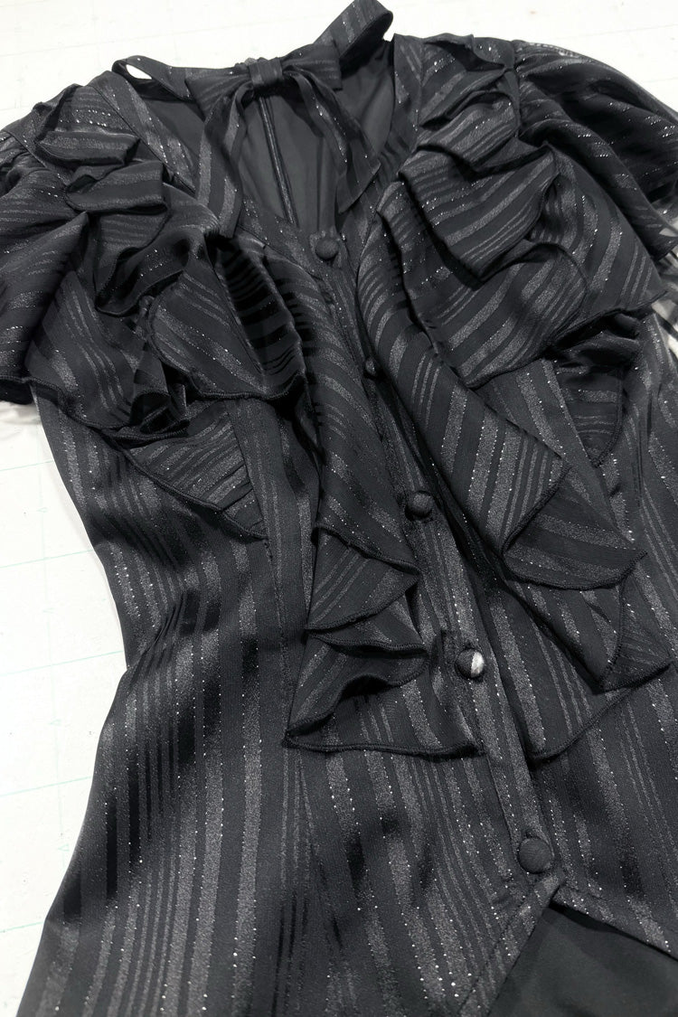 Sophisticated Blouse with a Clean Classic Look