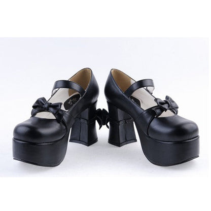Effortlessly Elegant Shoes with a Timeless Design