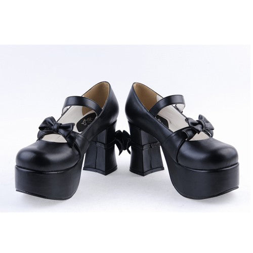Effortlessly Elegant Shoes with a Timeless Design