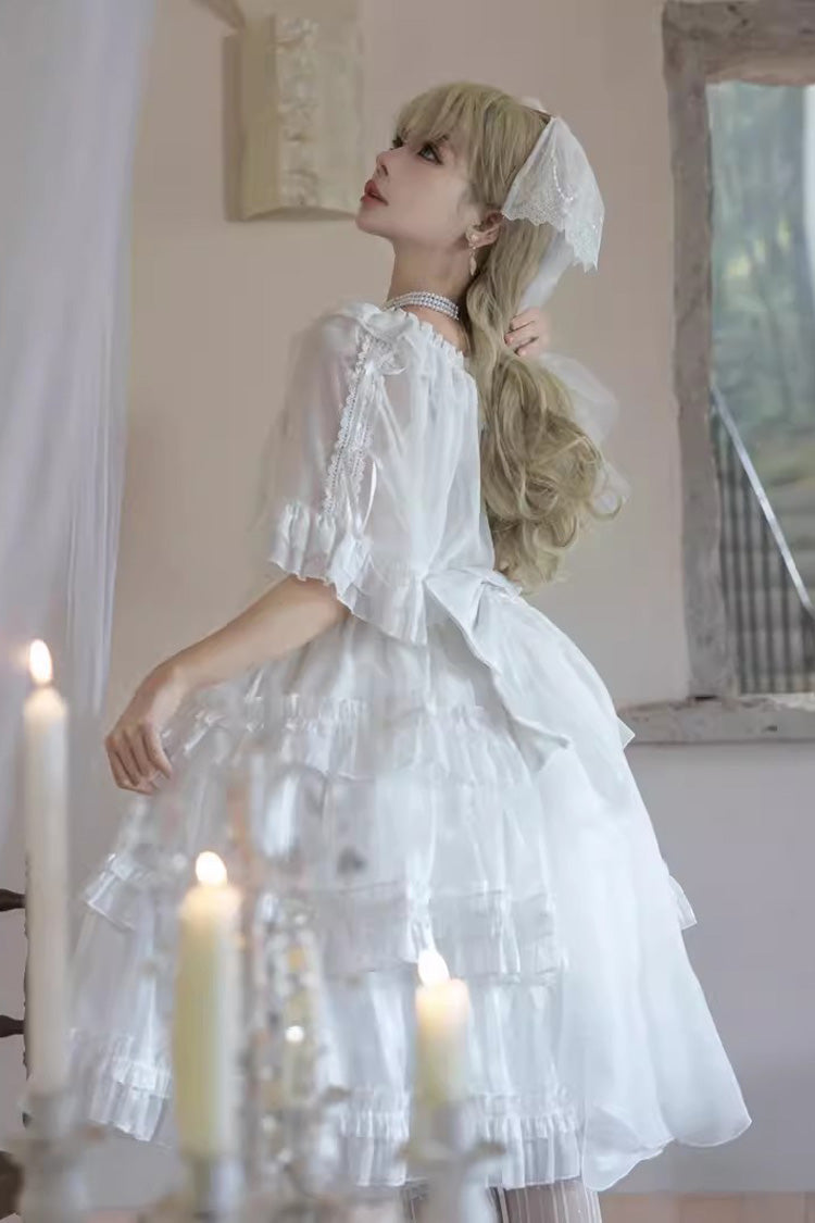 Subtly Elegant Dress with a Refined Vintage Look