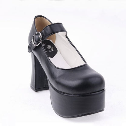 Classic Vintage Shoes with a Flattering Fit