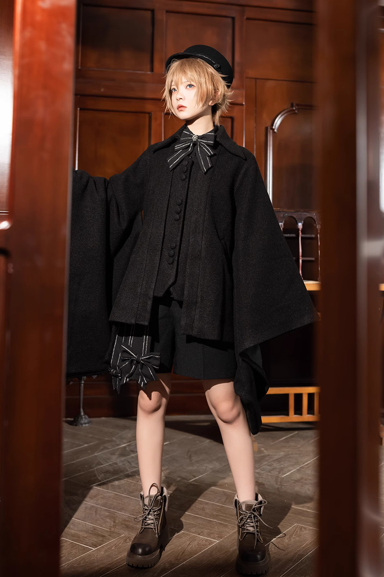 Beautifully Finished Coat in a Timeless Design