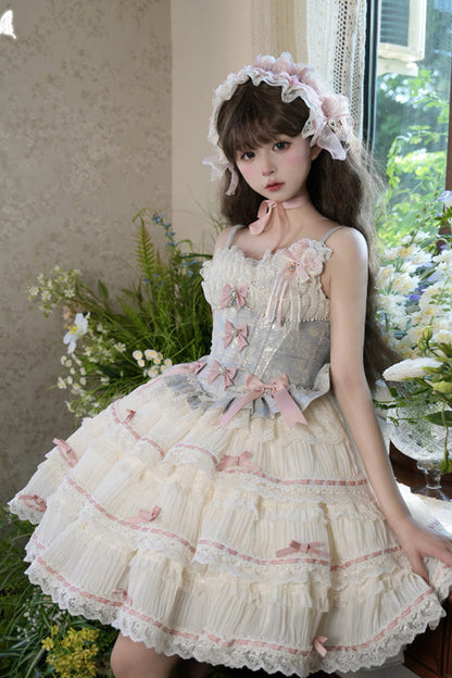 Subtly Elegant Dress with a Refined Vintage Look