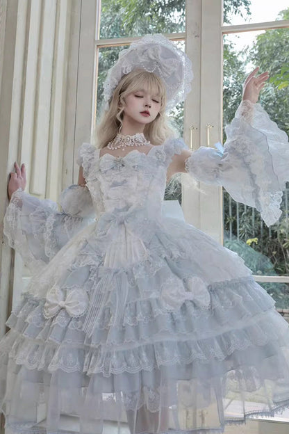 Subtly Elegant Dress with a Refined Vintage Look