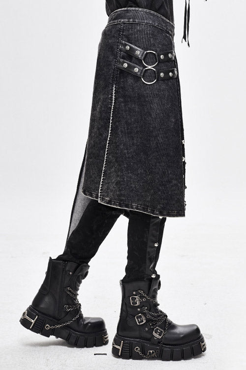 Casually Elegant Garment with a Refined Edge