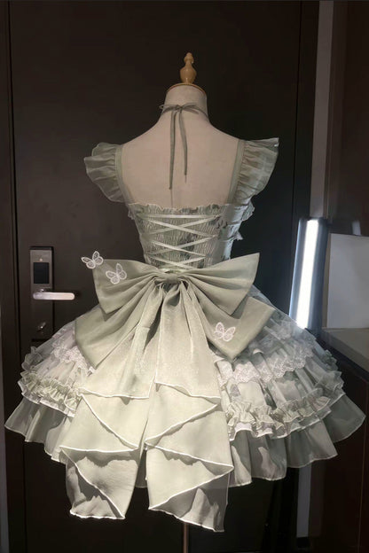 Subtly Elegant Dress with a Refined Vintage Look