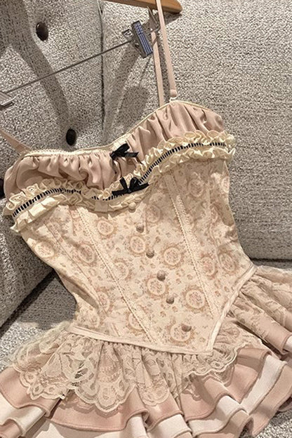 Casually Elegant Garment with a Refined Edge