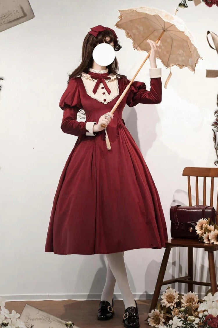 Finely Styled Dress with a Classic Vintage Look