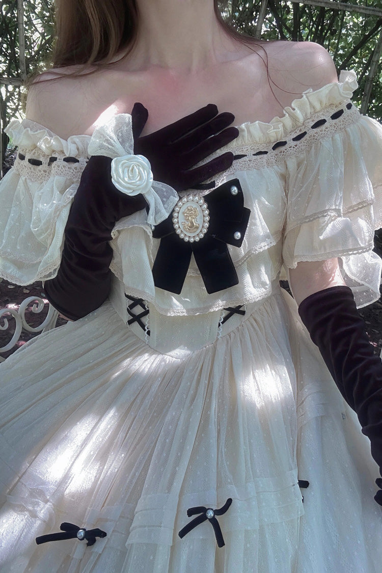 Finely Styled Dress with a Classic Vintage Look