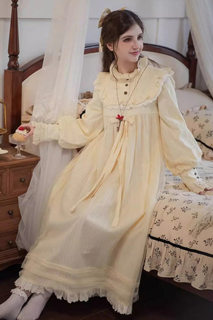 Subtly Elegant Dress with a Refined Vintage Look