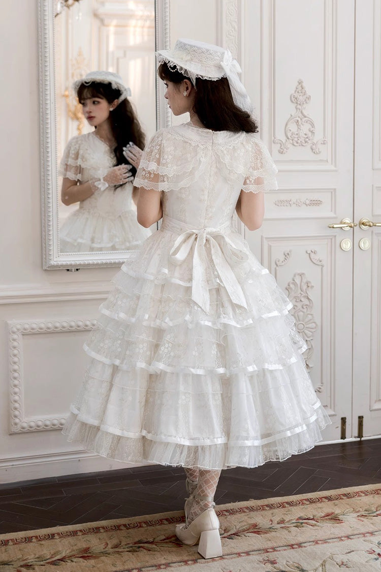 Finely Styled Dress with a Classic Vintage Look