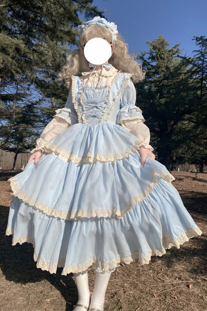 Subtly Elegant Dress with a Refined Vintage Look