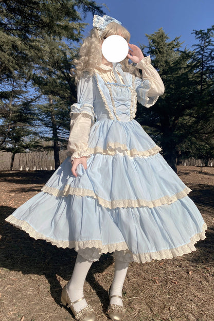 Subtly Elegant Dress with a Refined Vintage Look