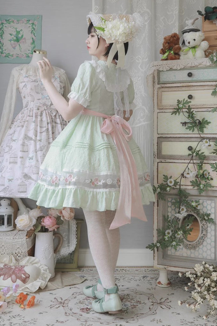 Subtly Elegant Dress with a Refined Vintage Look