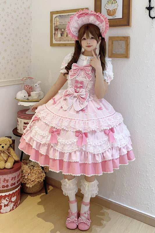 Finely Styled Dress with a Classic Vintage Look