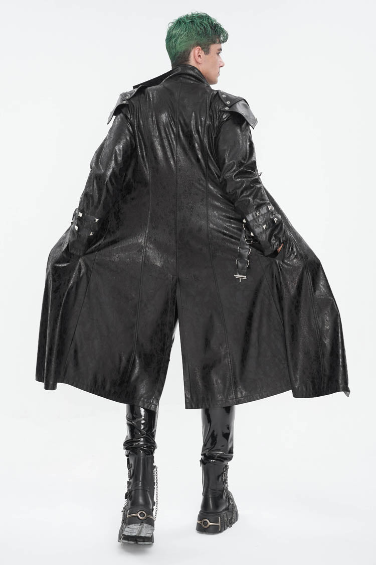 Beautifully Finished Coat in a Timeless Design