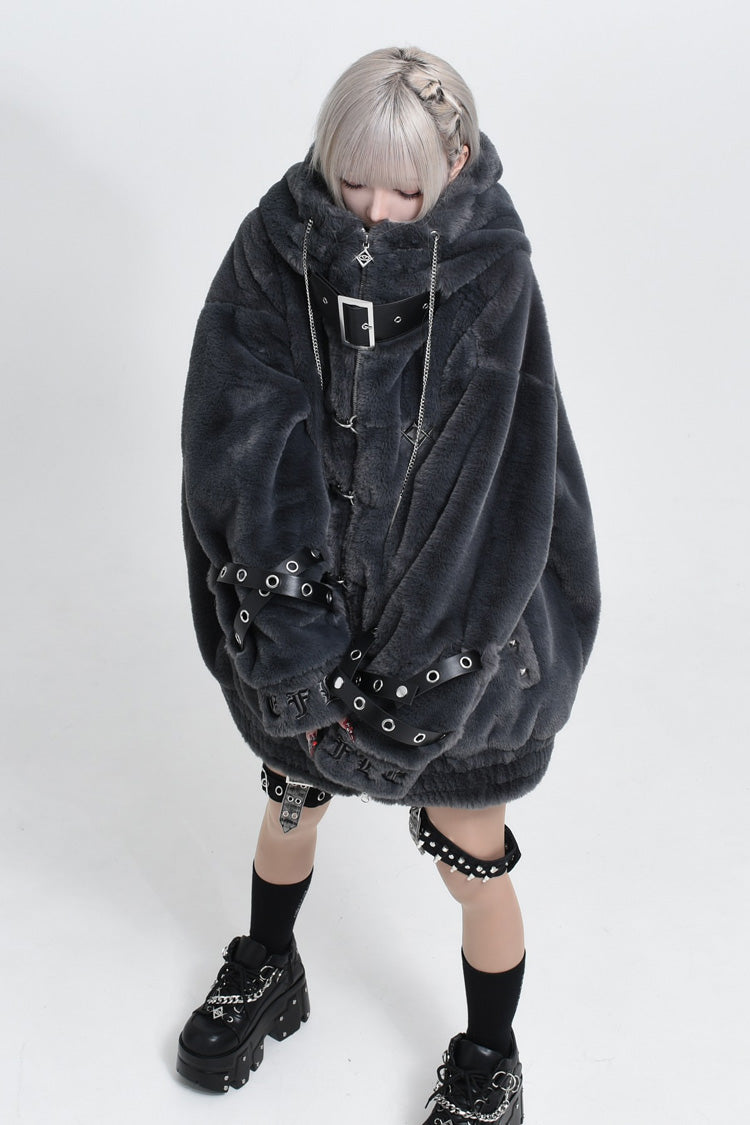 Beautifully Finished Coat in a Timeless Design