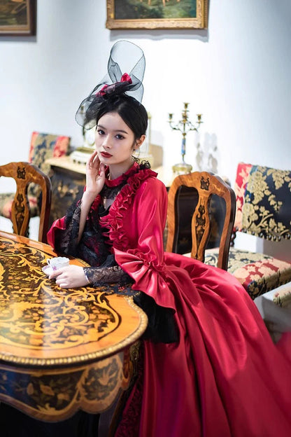 Beautifully Crafted Dress in a Classic Style
