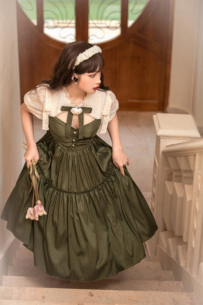 Beautifully Crafted Dress in a Classic Style