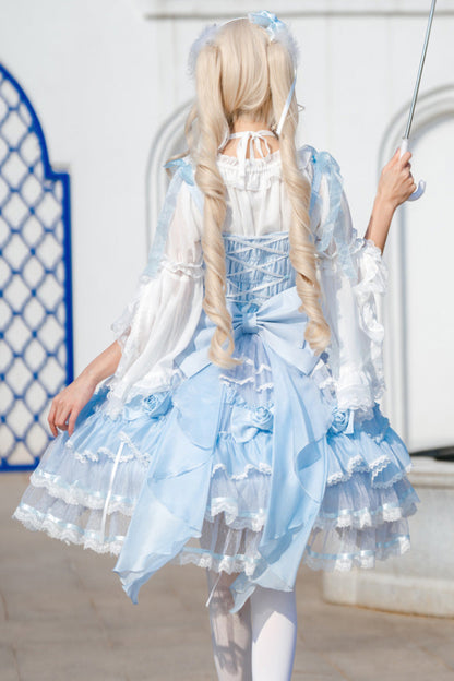 Subtly Elegant Dress with a Refined Vintage Look
