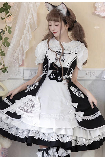 Classic Vintage Dress with a Flattering Fit