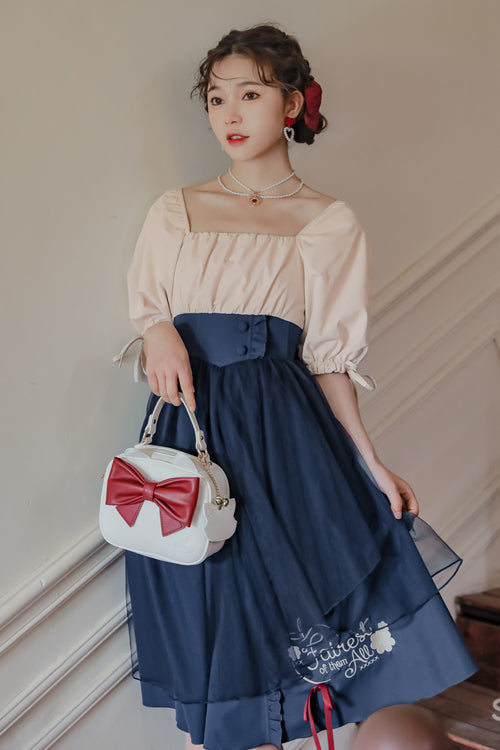Finely Styled Dress with a Classic Vintage Look