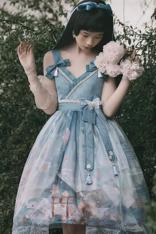 Finely Styled Dress with a Classic Vintage Look