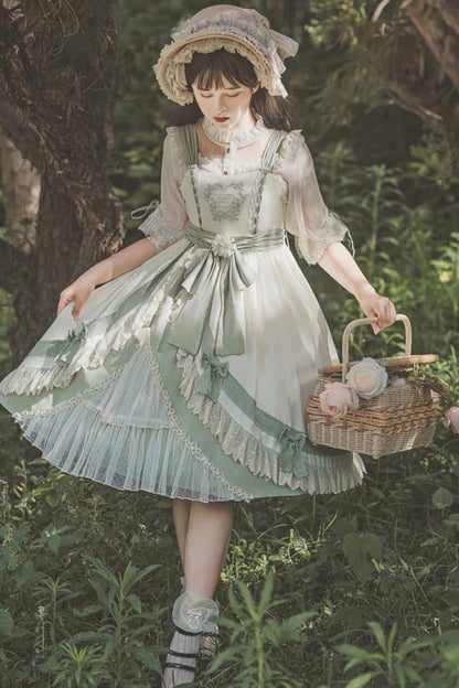 Subtly Elegant Dress with a Refined Vintage Look