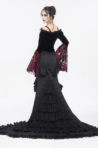 Beautifully Crafted Blouse in a Classic Style