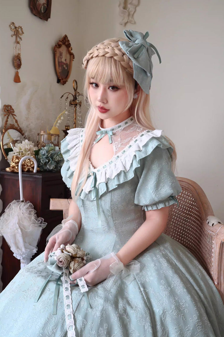 Subtly Elegant Dress with a Refined Vintage Look