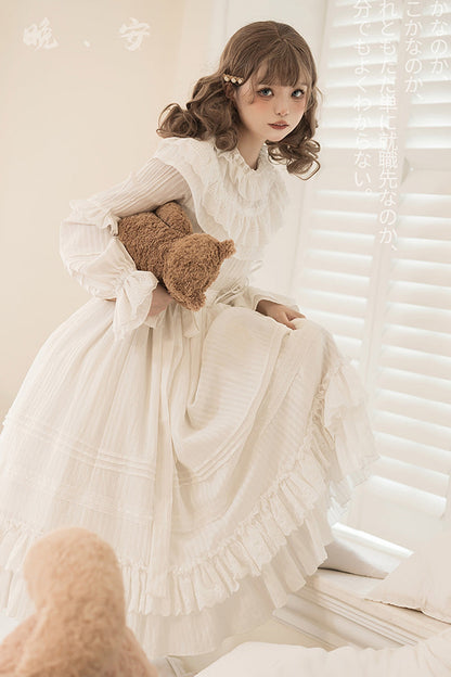 Casually Elegant Dress with a Refined Edge