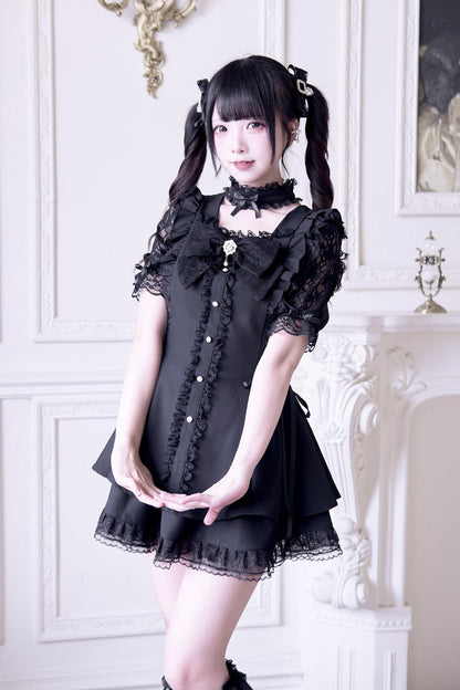 Finely Styled Dress with a Classic Vintage Look