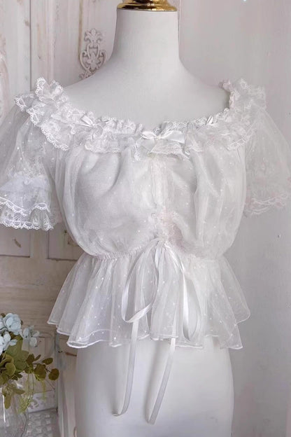 Casually Elegant Blouse with a Refined Edge