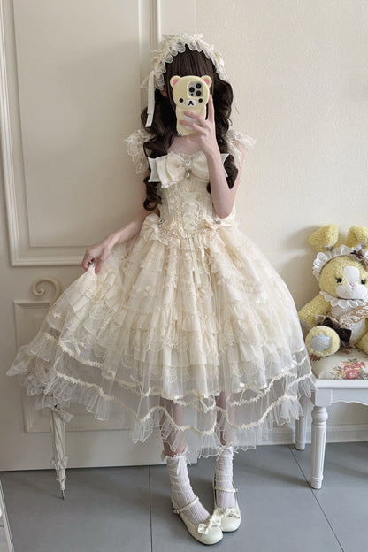 Effortlessly Elegant Dress with a Timeless Design