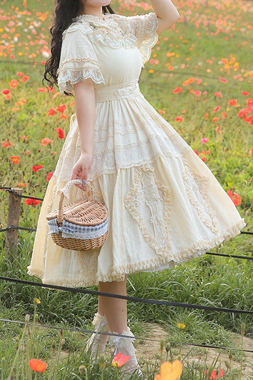 Classic Vintage Dress with a Flattering Fit