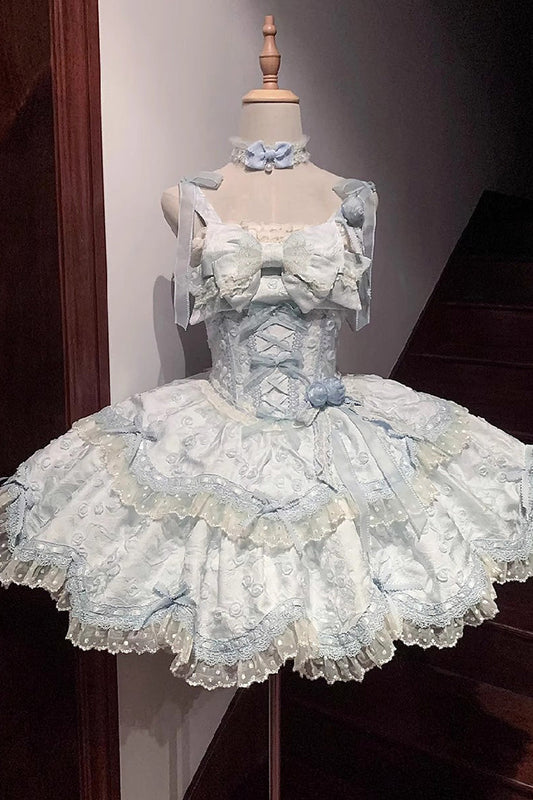 Subtly Elegant Dress with a Refined Vintage Look