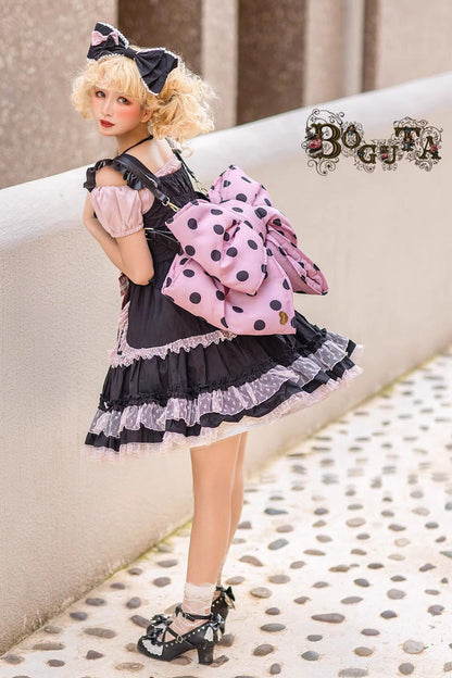 Casually Elegant Garment with a Refined Edge