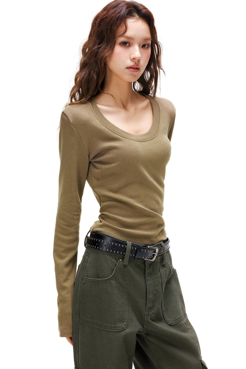 Open-neck Slim Top